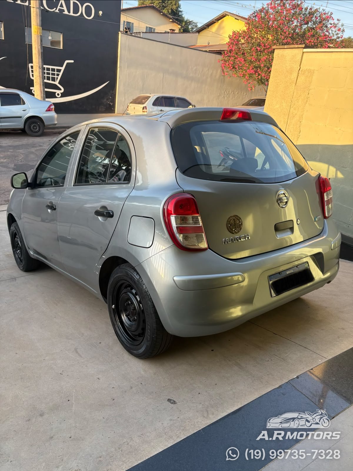 Nissan March 1.0 Flex - foto 2